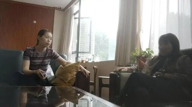 医托在长沙三甲医院“忽悠”病患前往中医馆，记者暗访曝光层层套路(8)